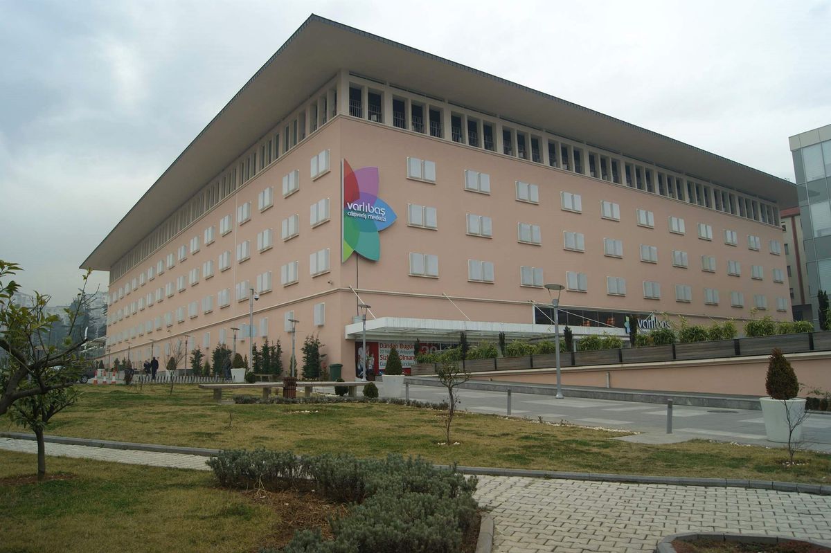 İklim Değişikliğine Dikkat Çekmek İçin Işık Kapama Kampanyası