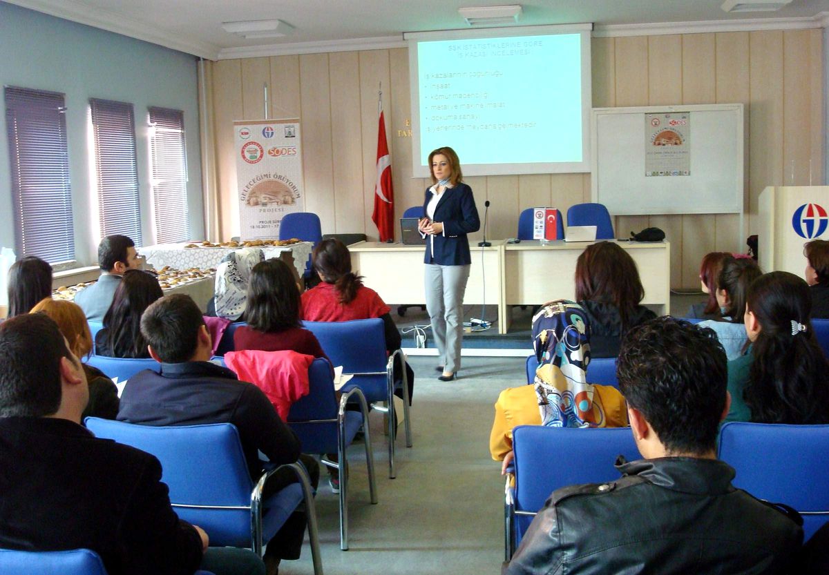 İş Güvenliği" ile "Tekstil ve Enerji" Konulu Seminer Düzenlendi