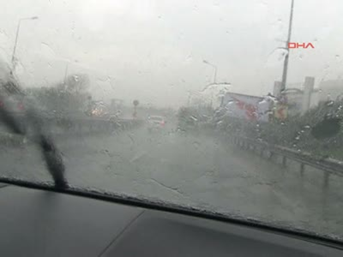 İstanbul\'da Şiddetli Yağmur