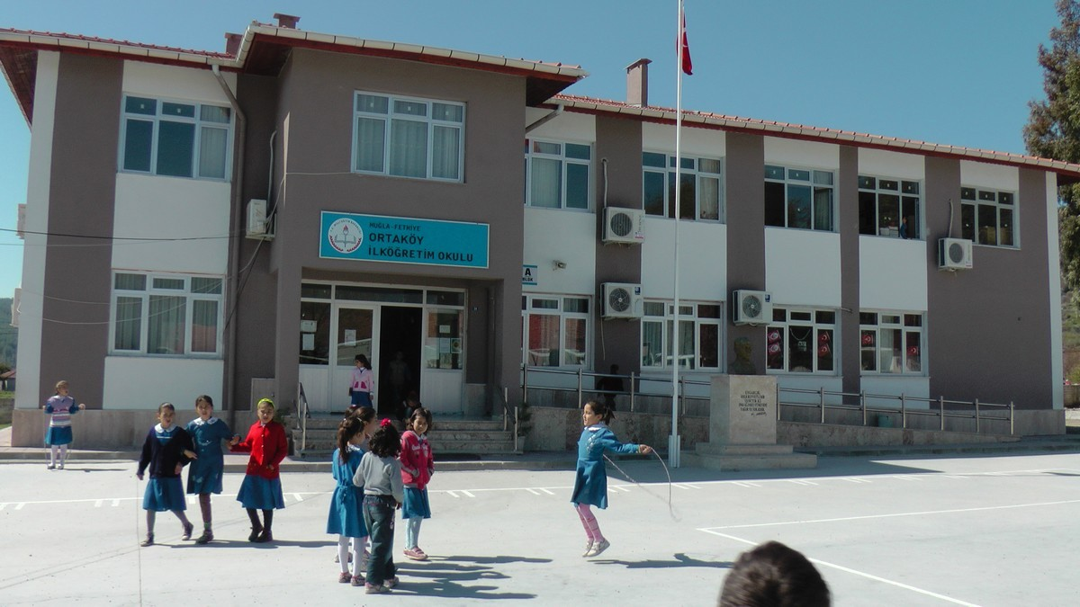 Mehmet\'in Okulunda Hüzünlü Ders