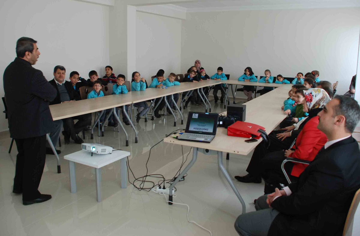 Midyat\'ta "Zararlı Alışkanlıklar" Semineri Düzenlendi