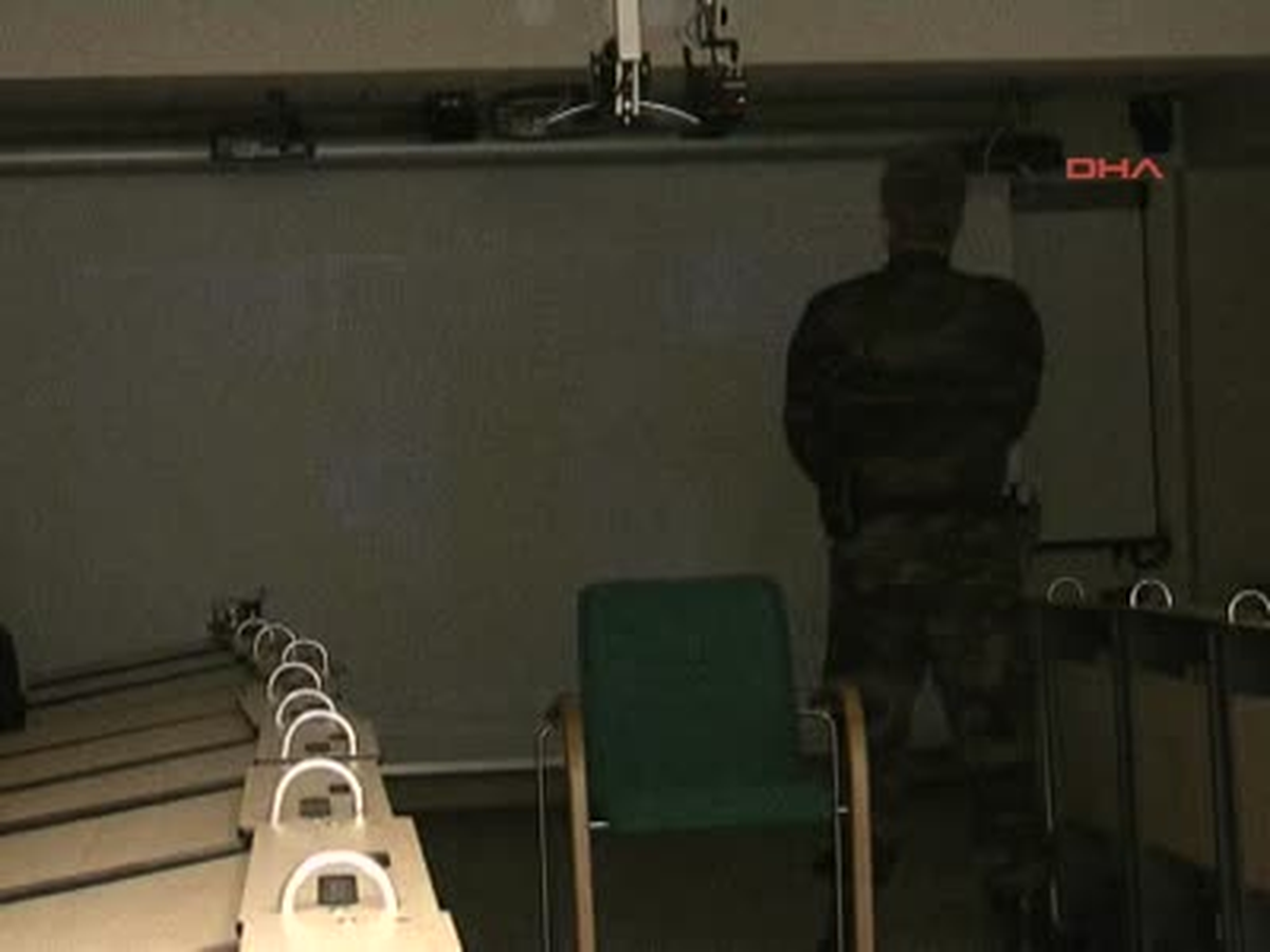 Polislere Lazer Tabancayla Atış Eğitimi
