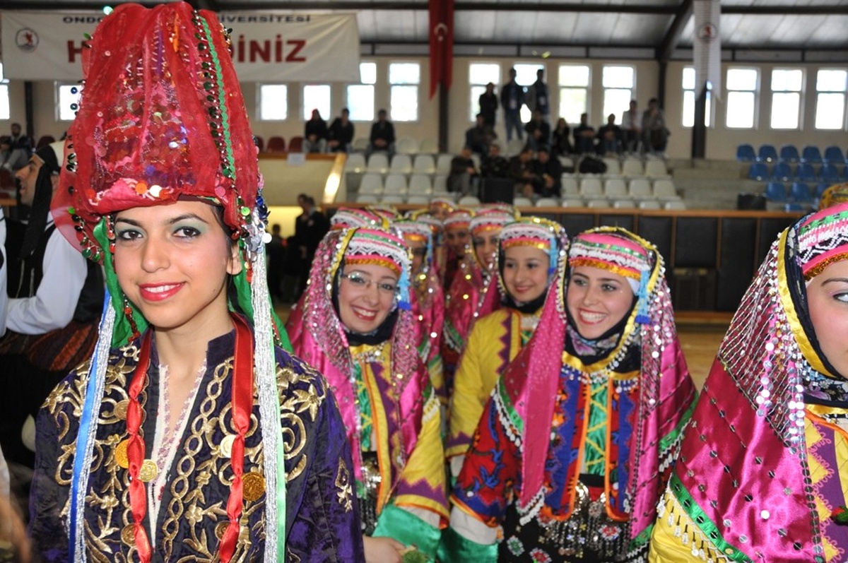 Üniversiteler Arası Halk Oyunları Yarışması