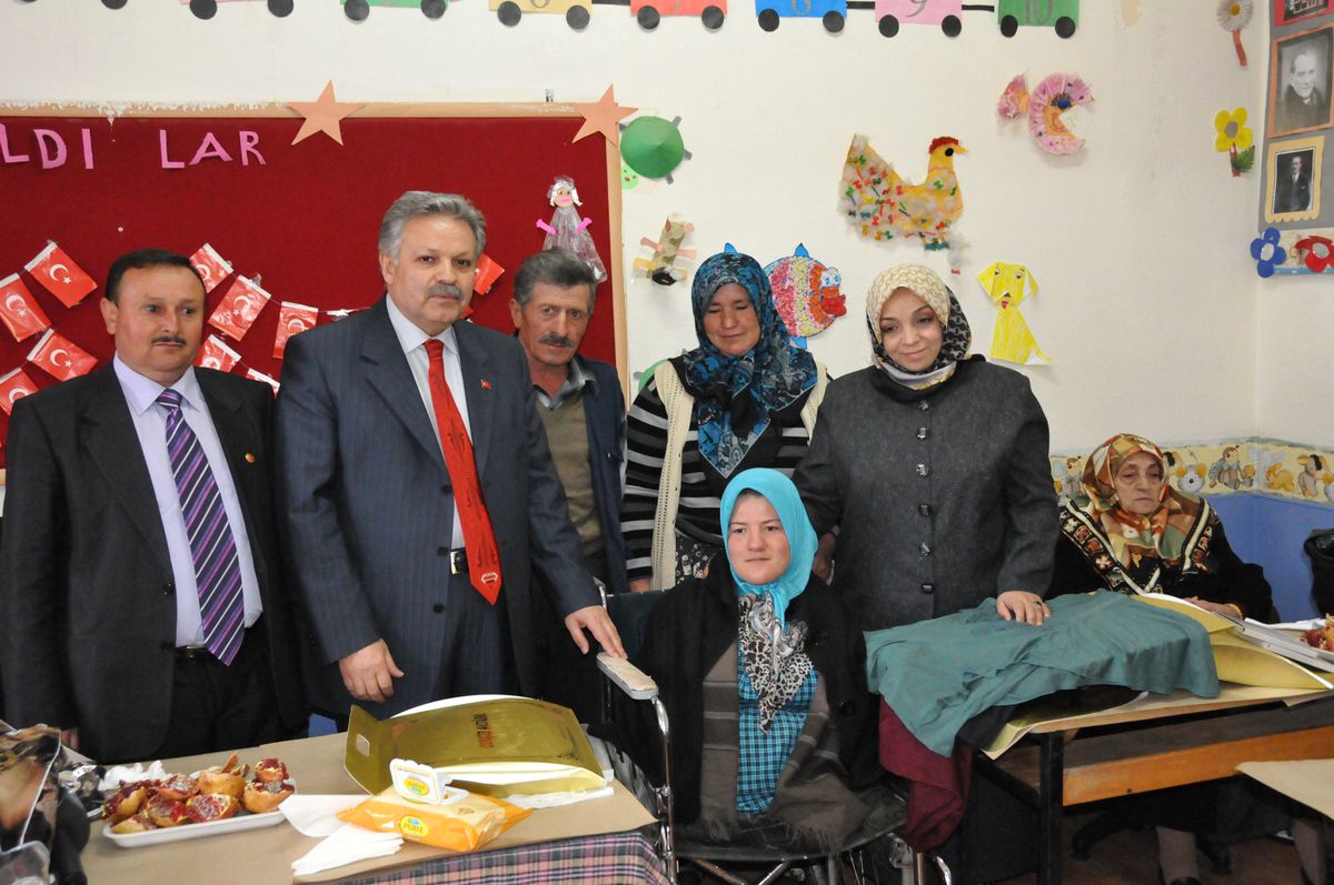 Vali Kahraman\'dan Narlıdere Köyüne Ziyaret
