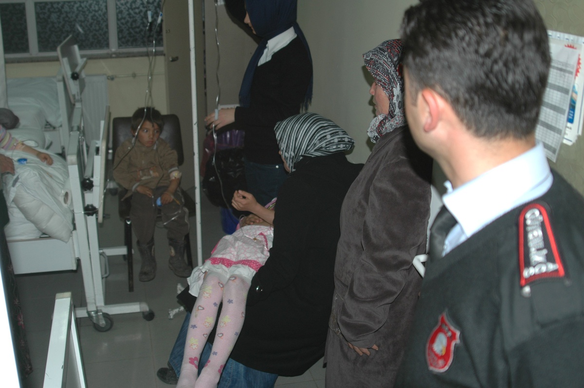 Yabani Otları Maydanoz Zannedip Yiyen 7 Çocuk Zehirlendi