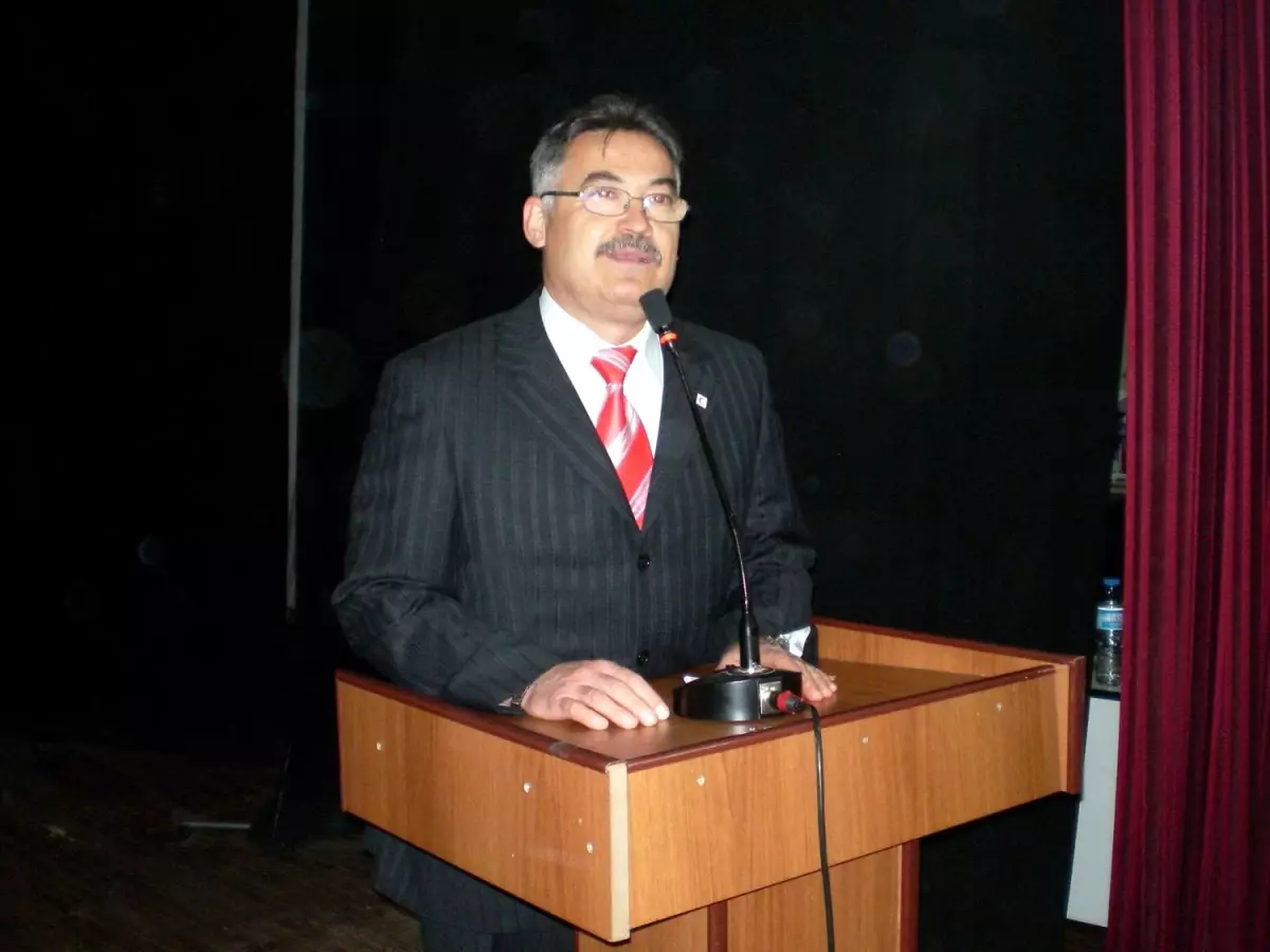 Yeşilay'dan 'Mutlu Aile ve Başarılı Çocuk' Konferansı