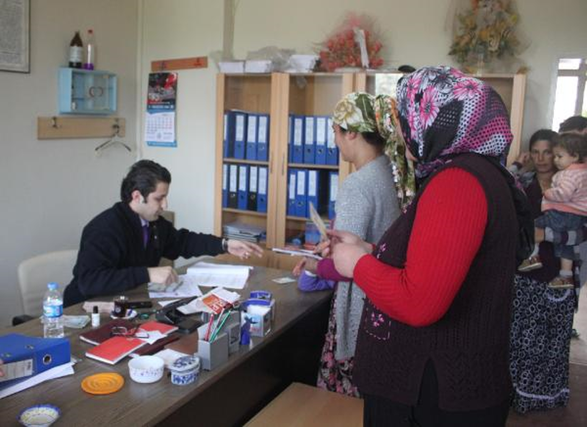 Yoksul Öğrenci Annelerine 140 Lira Yardım