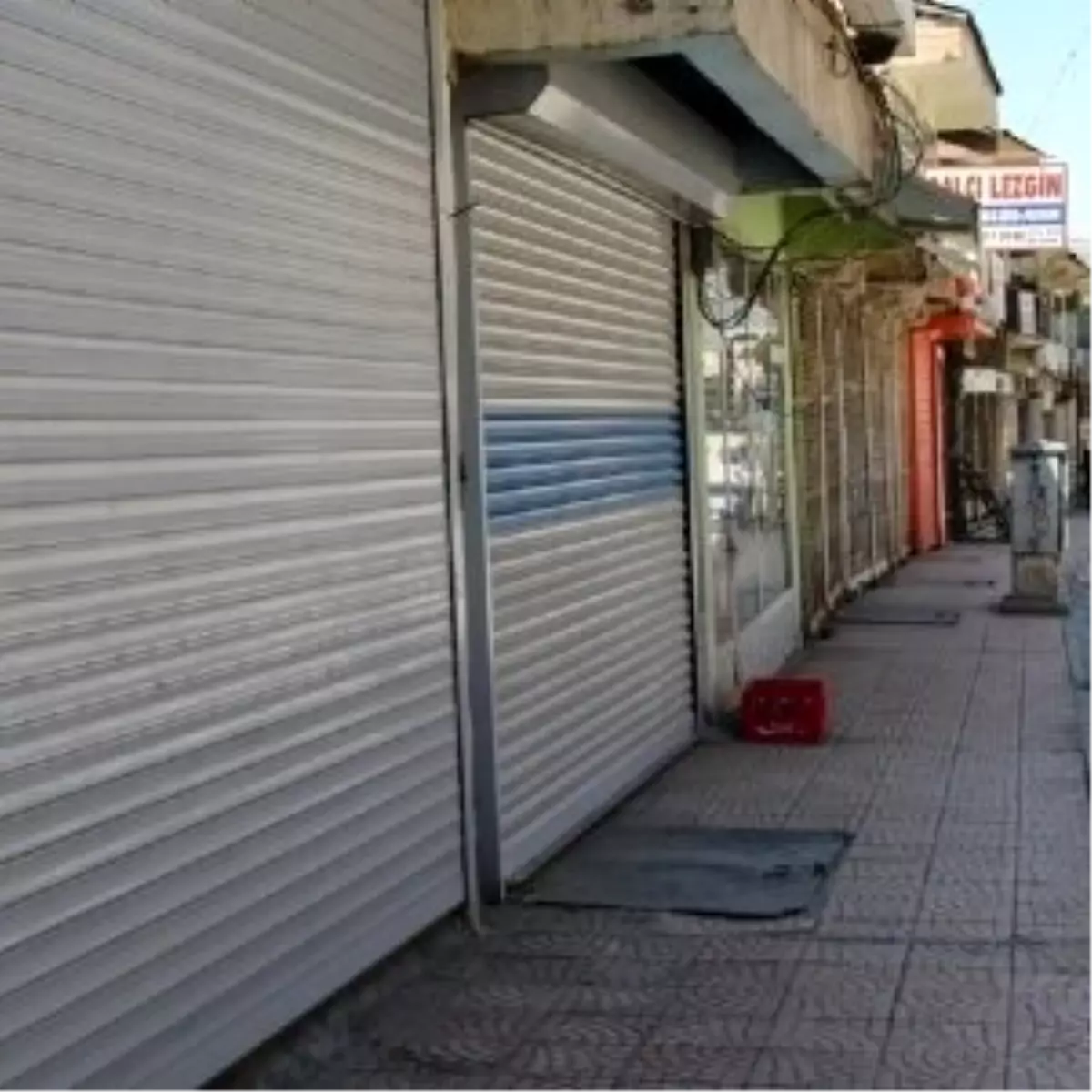 Yüksekova'da Kepenk Kapatma Eylemi