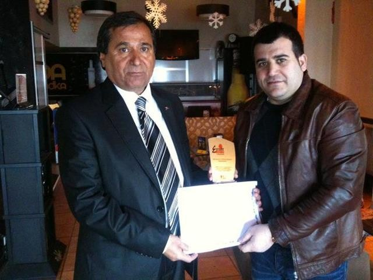 Akçakoca Turizm Tanıtma Derneği Başkanı Gülez\'e Plaket