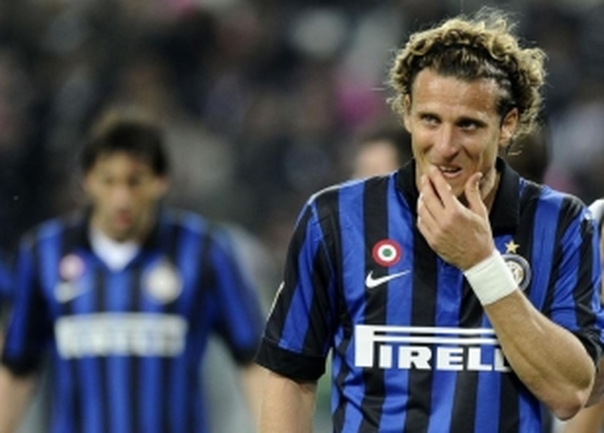 Ateş Yeniden Alev Aldı! Forlan mı Geliyor?