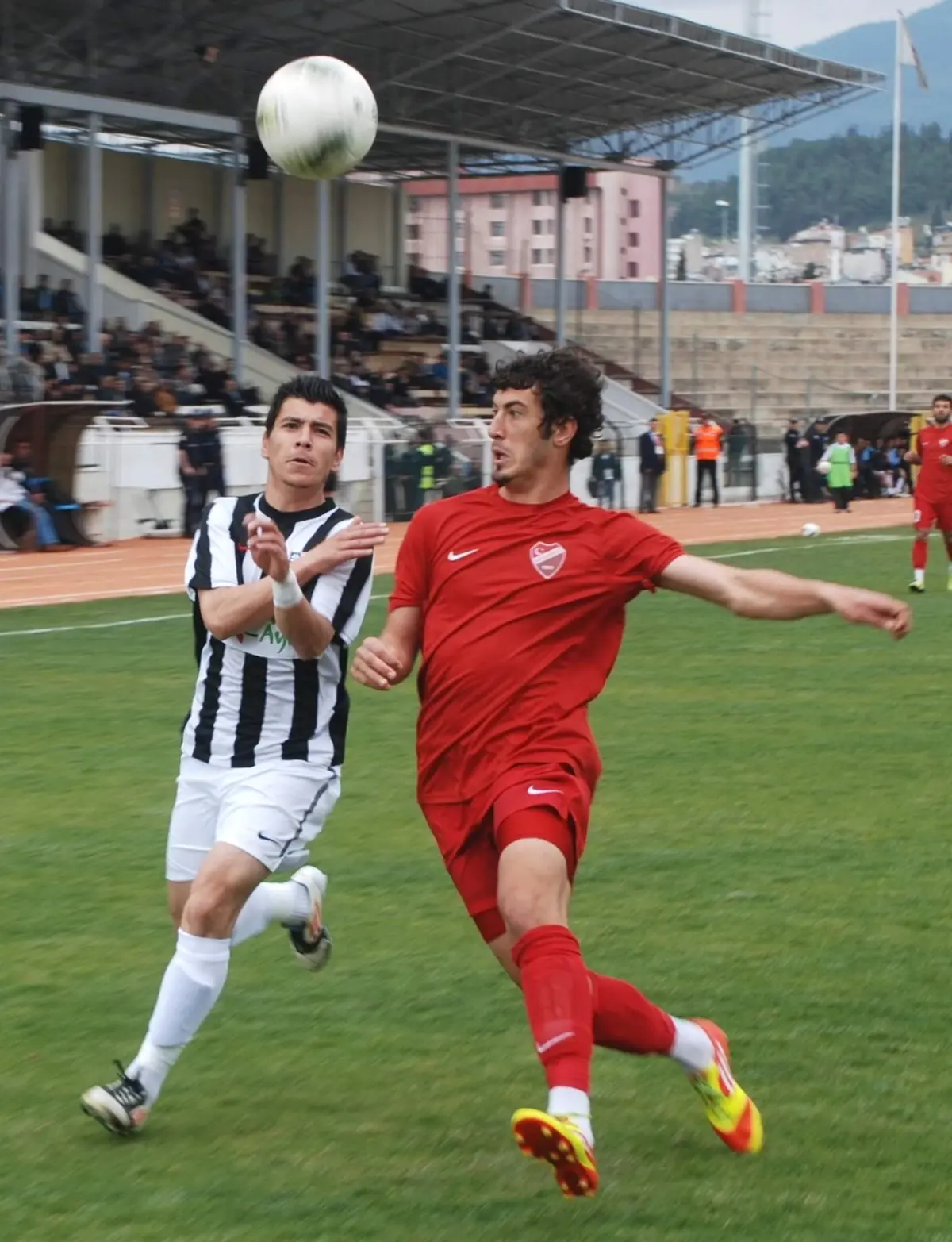 Efelerde Yeni Hocayla Yüzler Güldü