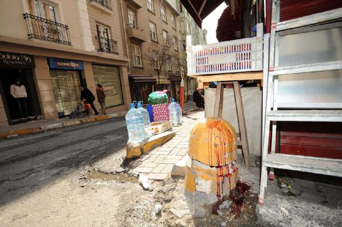Ek--- Beyoğlu\'nda İngiliz Uyruklu Bir Kişi Bıçaklandı