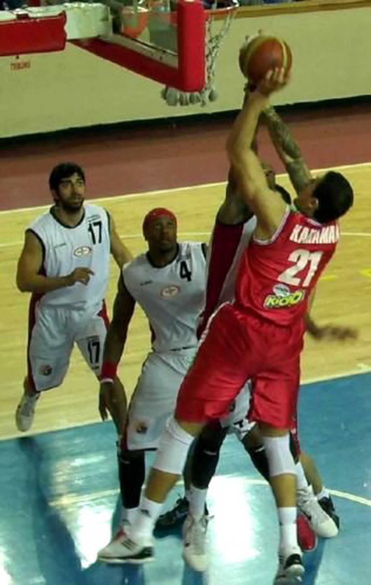 Erdemirspor - Pınar Karşıyaka: 81-93