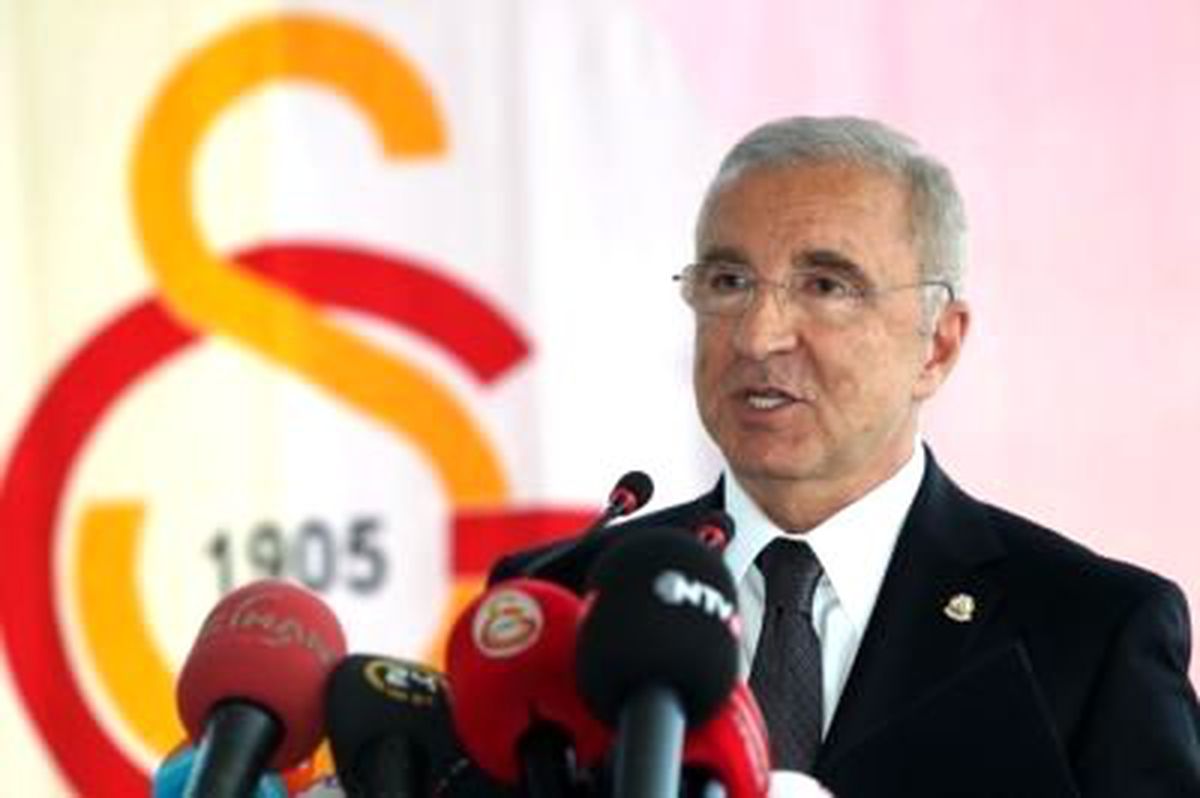 Galatasaray\'da Ünal Aysal Yönetimi İbra Edildi