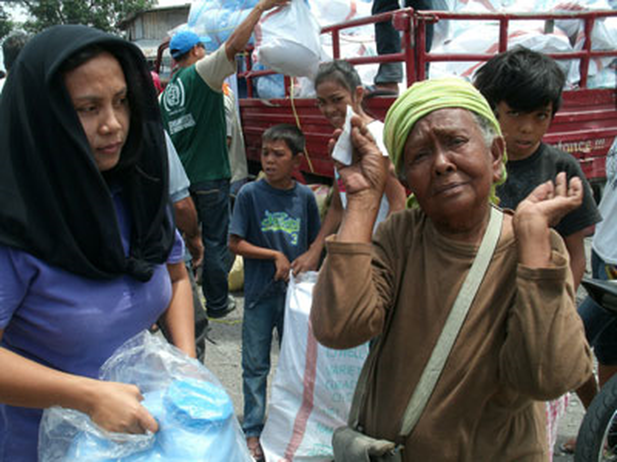 İHH Filipinler\'deki Müslümanların Acısını Paylaştı