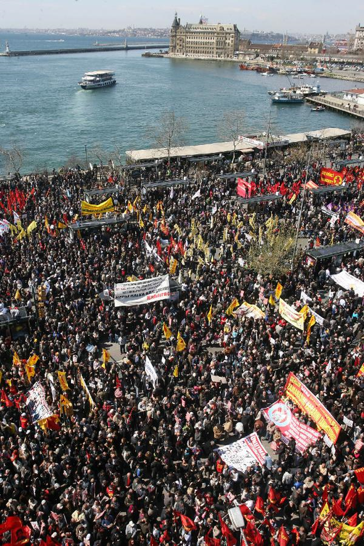 Kadıköy'de Dev Miting