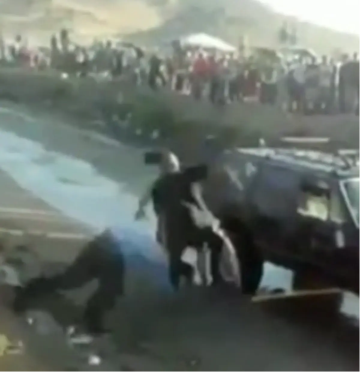 Kavgaya Uçarak Daldı