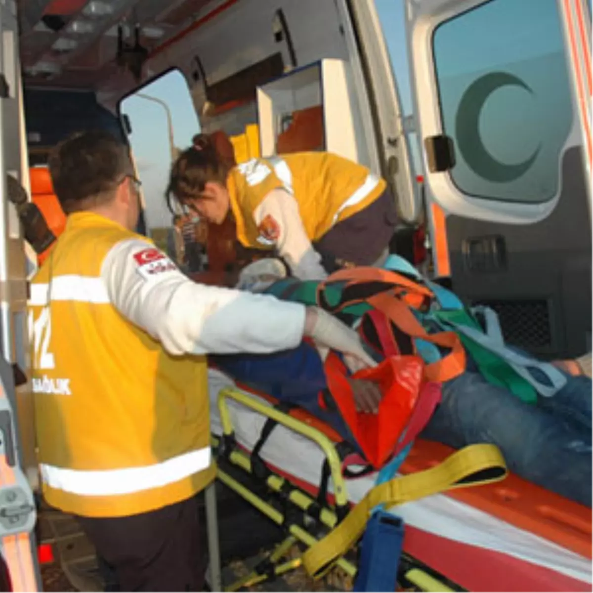 Manisa\'da Trafik Kazası: 6 Yaralı