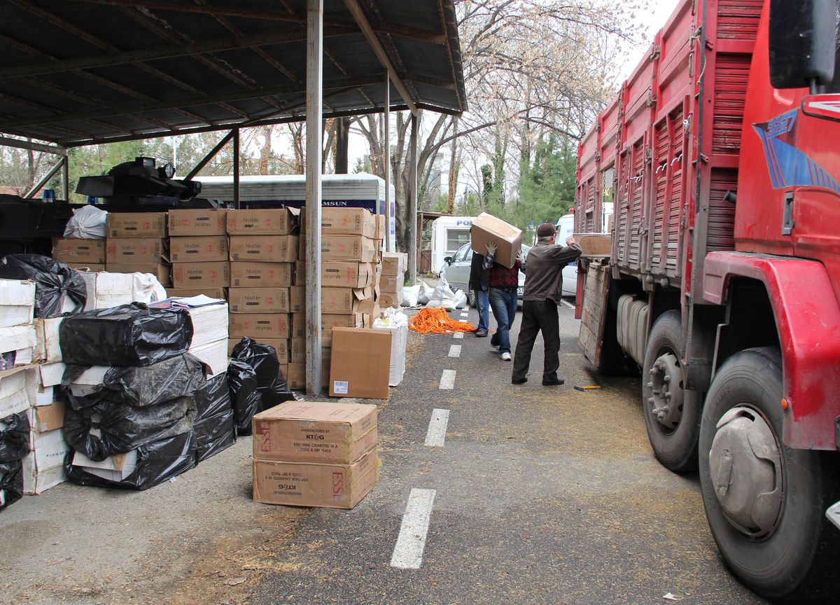 Samsun\'da 281 Bin 250 Paket Kaçak Sigara Ele Geçirildi