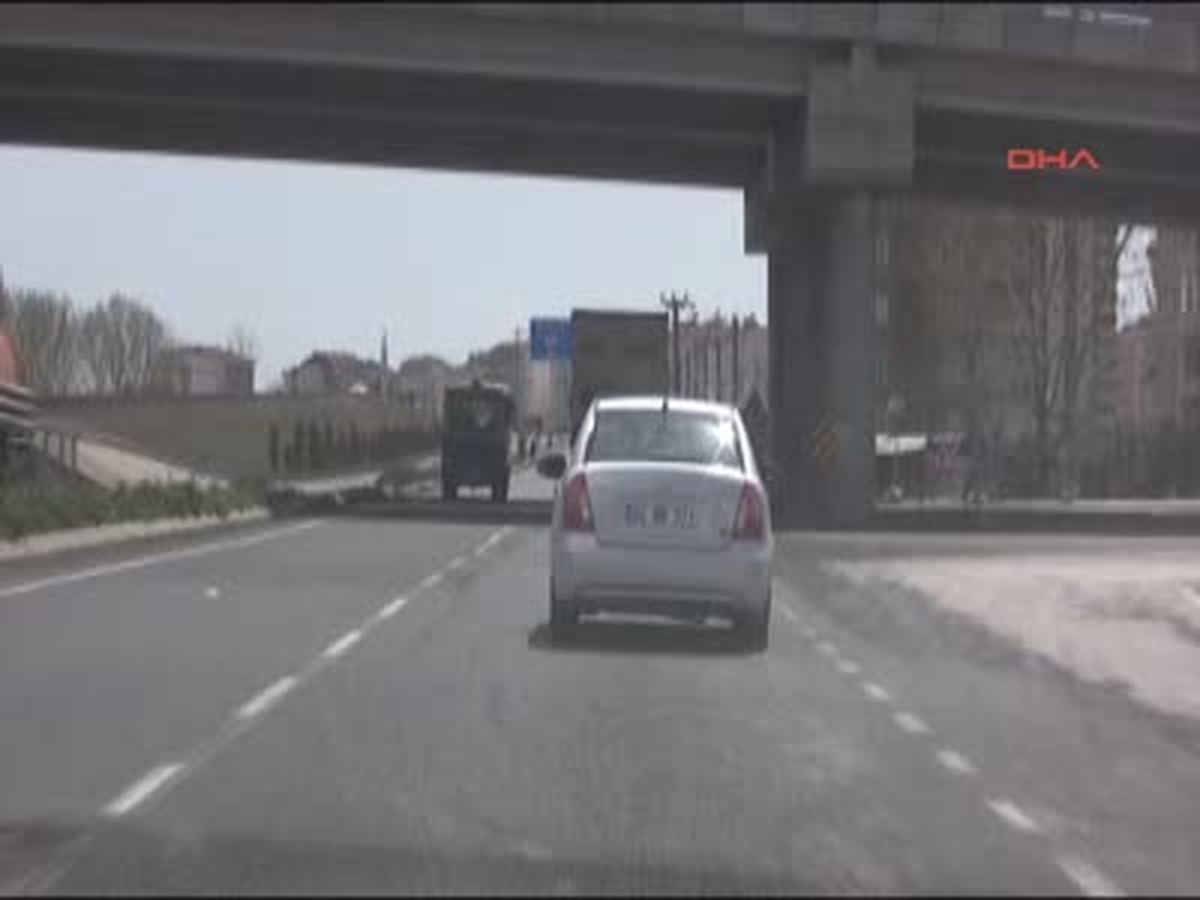 Tekirdağ\'da Kaçak Sigara Kağıdı Operasyonu