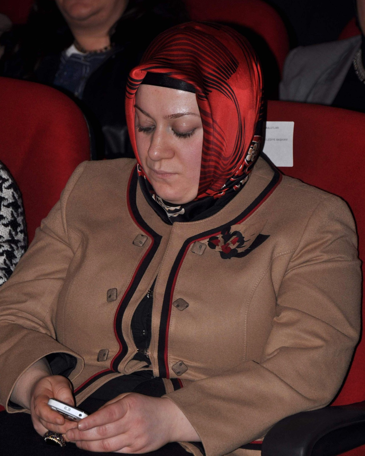 AK Parti Erzurum Kadın Kolları Başkanlığına Hilal Demir Seçildi