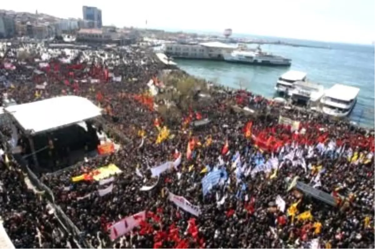 Alevi Örgütlerinden "Sivas" Mitingi