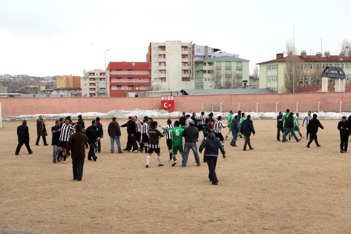 Amatör Lig Maçı Olaylar Nedeniyle Yarıda Kaldı
