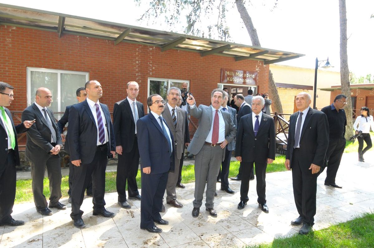 Bakan Günay\'dan Aldırmaz\'a Destek