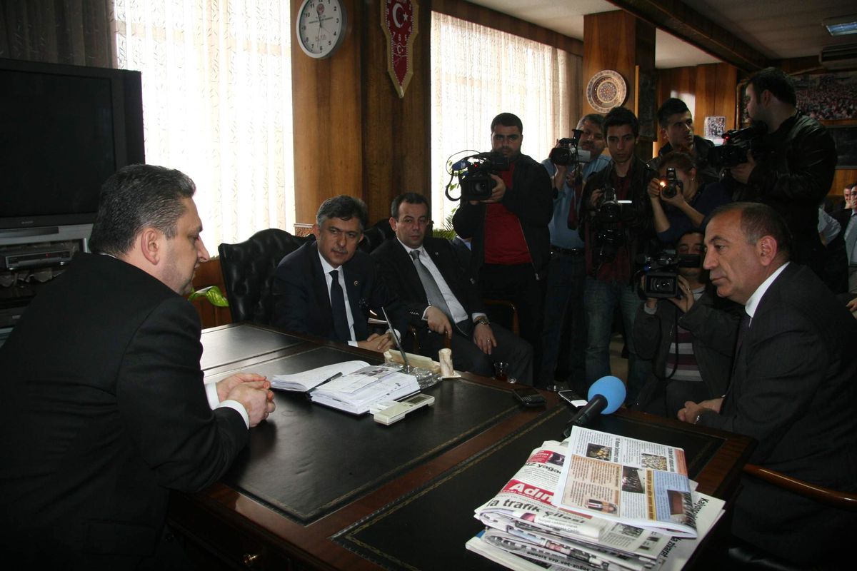 CHP Genel Başkan Yardımcısı Tekin, Gmis\'i Ziyaret Etti