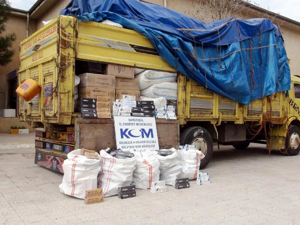 Eşya Yüklü Kamyonda 41 Bin Paket Kaçak Sigara Ele Geçirildi