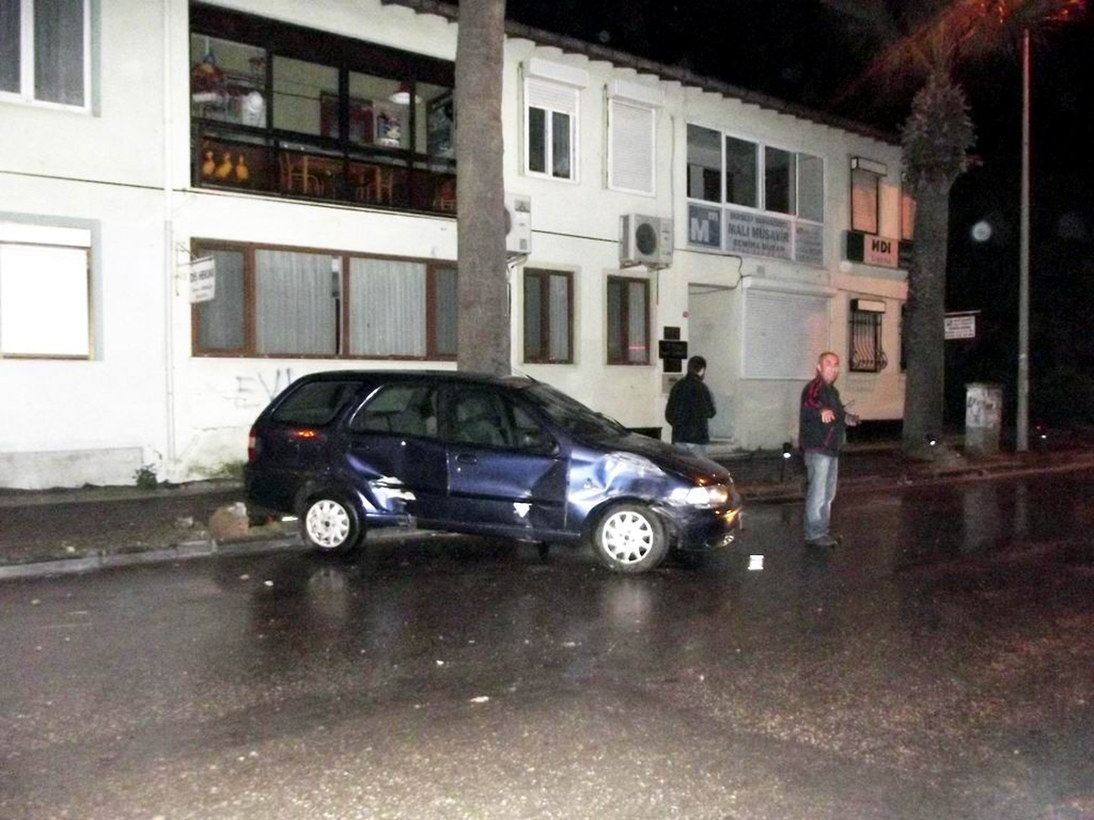 Kaza Yapan Aracın Sürücüsü Kayıplara Karıştı