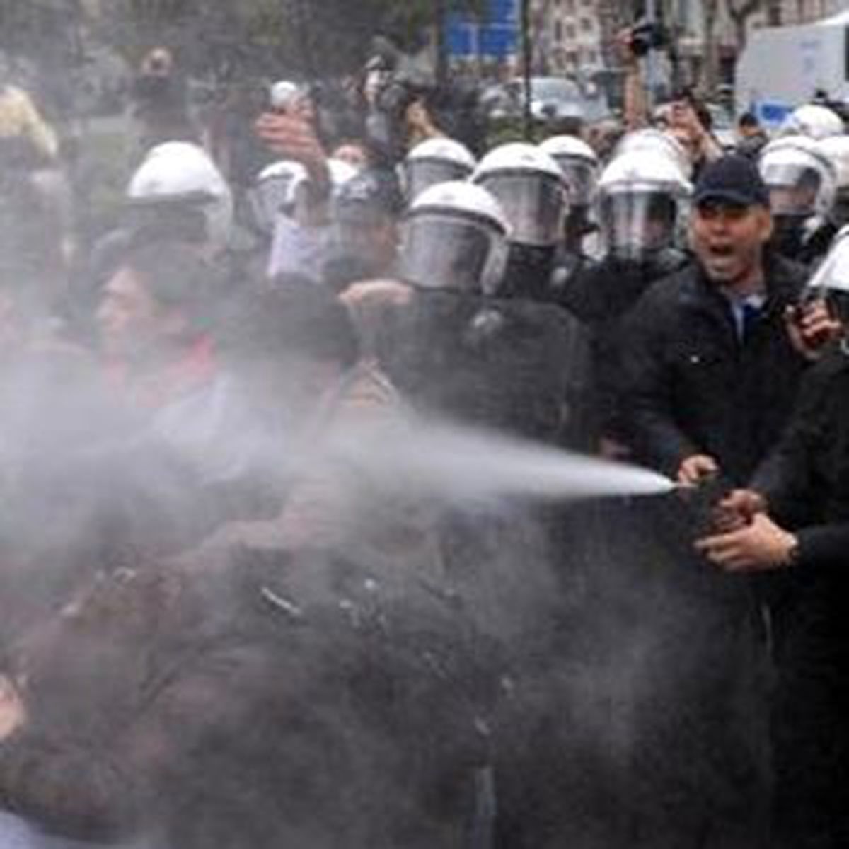 Suriyeli Gruplar İstanbul\'u Karıştırdı