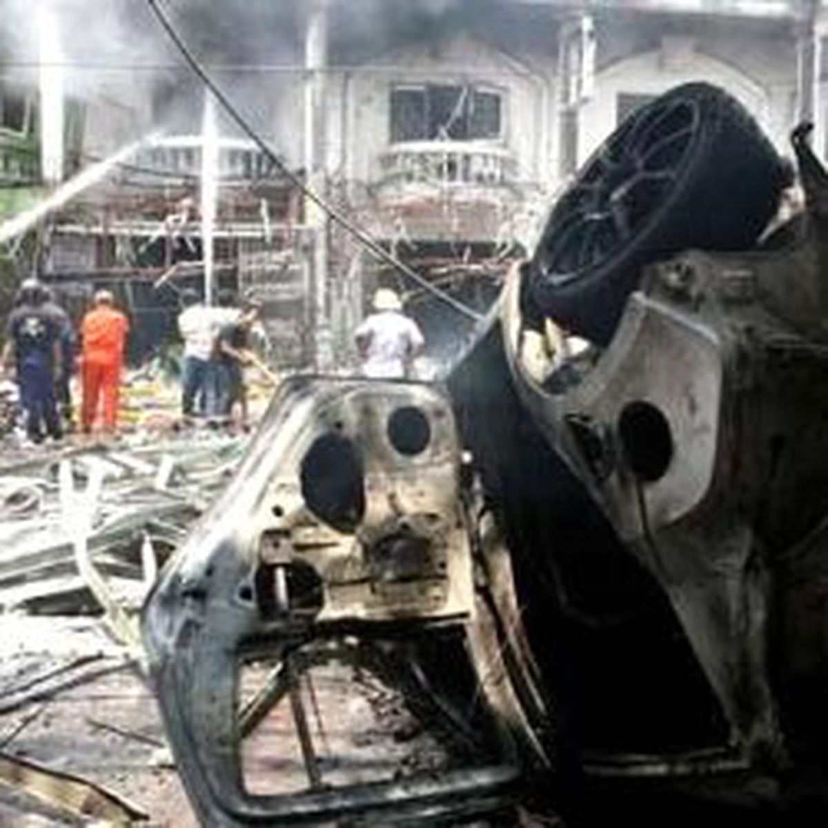 Tayland\'ın Güneyinde Bombalı Saldırılar