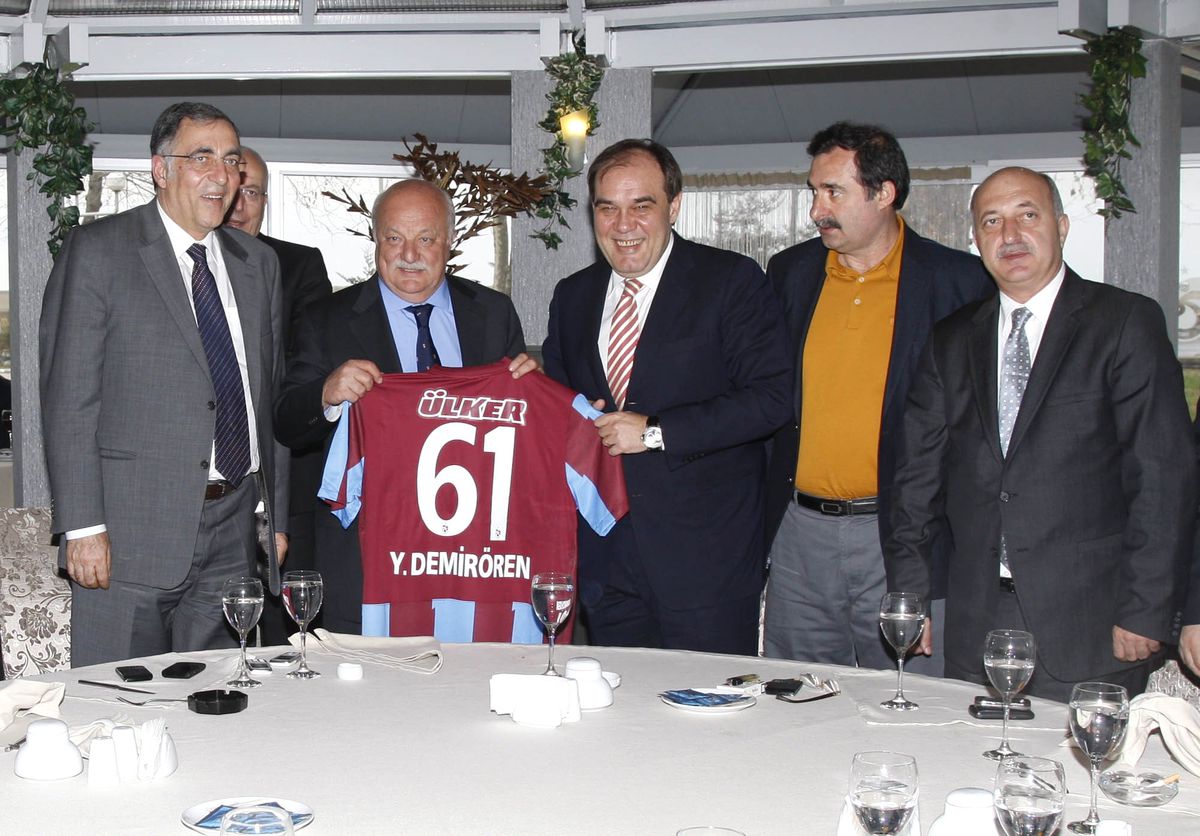 Trabzonspor\'dan Tff Başkanı Yıldırım Demirören\'e Yemek