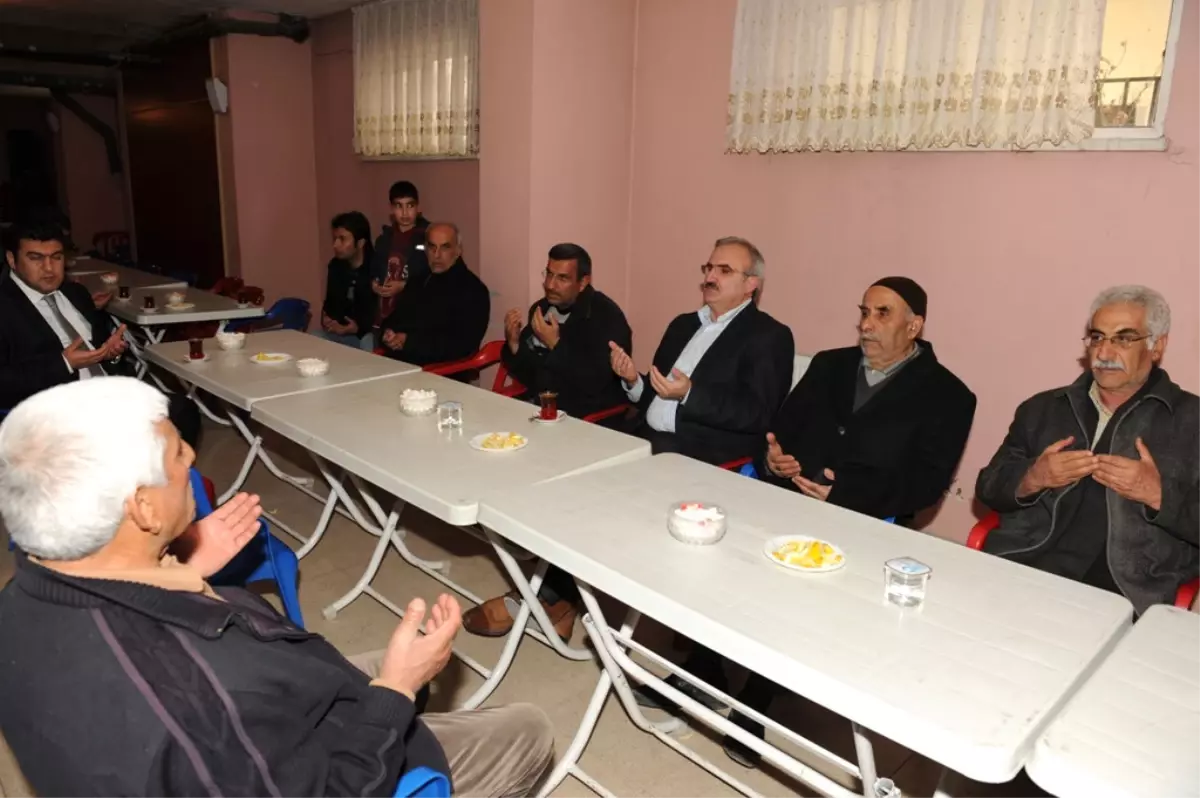 Vali Karaloğlu \'Ergun\' Ailesine Taziye Ziyaretinde Bulundu