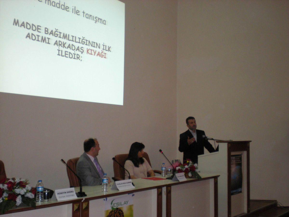 7 Aralık Üniversitesi Zararlı Alışkanlıklar Paneli