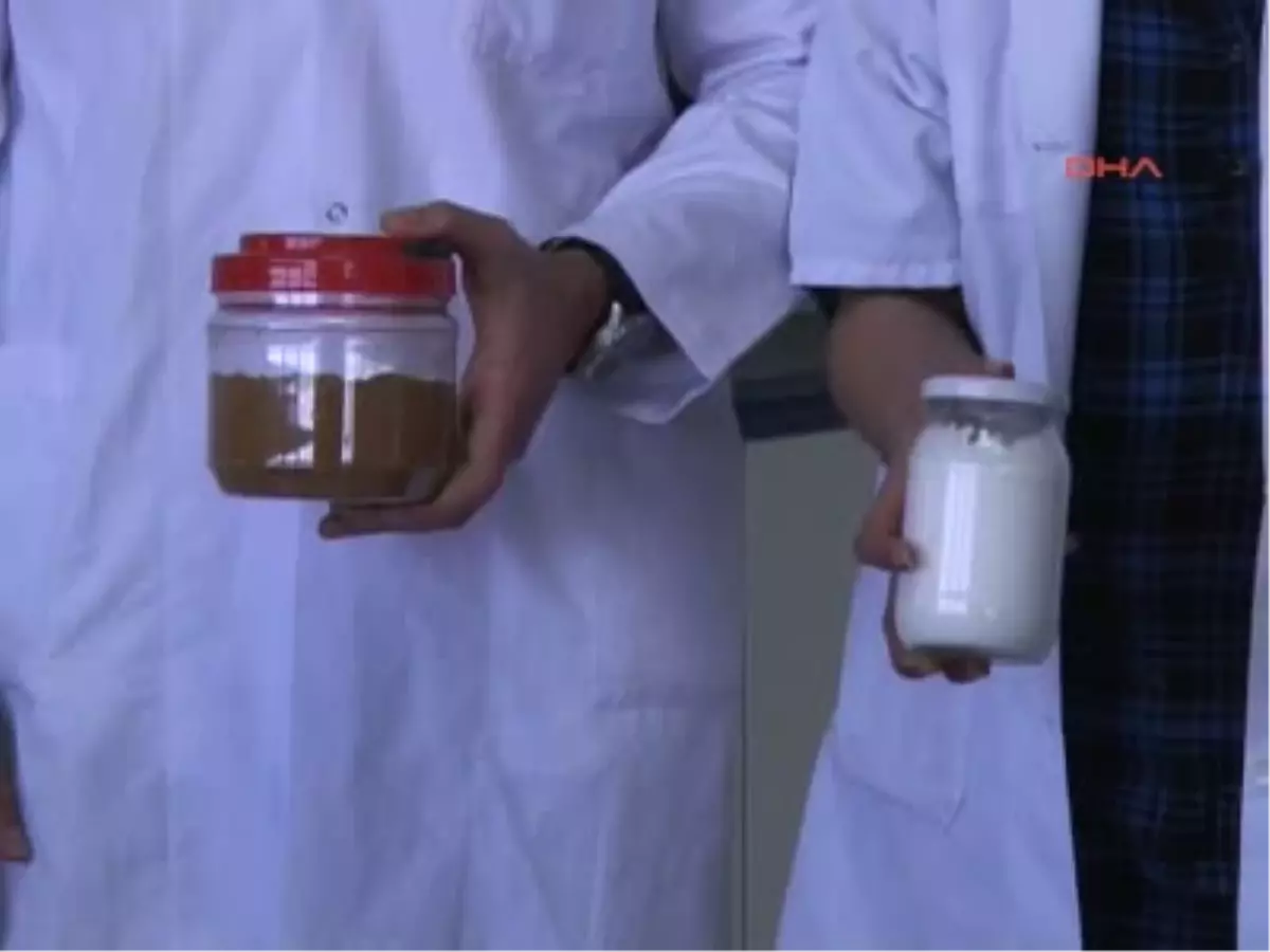 Afrikalıyı Denizlili İşadamı Koruyor