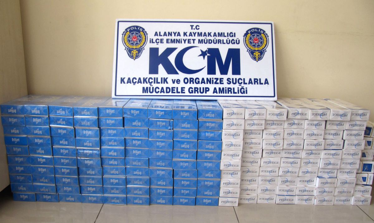 Alanya\'da 3 Bin 700 Paket Gümrük Kaçağı Sigara Ele Geçirildi