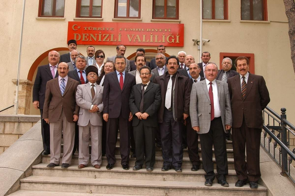 Aşıklar Vali Demir'i Ziyaret Etti