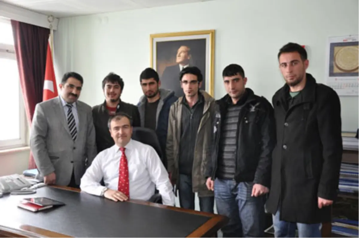 Aslan, Gençlerin Sorunlarını Dinledi