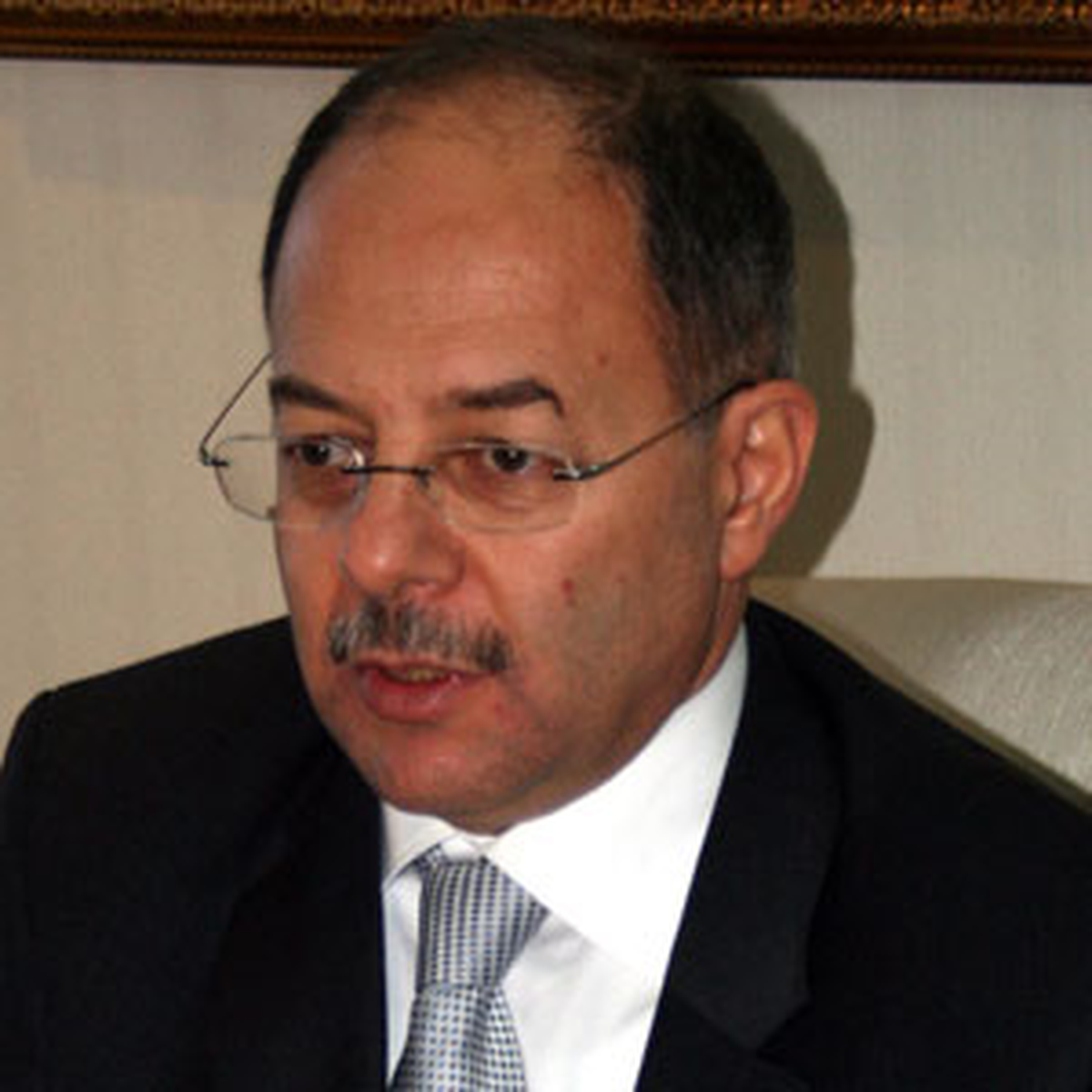 Bakan\'dan "Acil" Servis Uyarısı