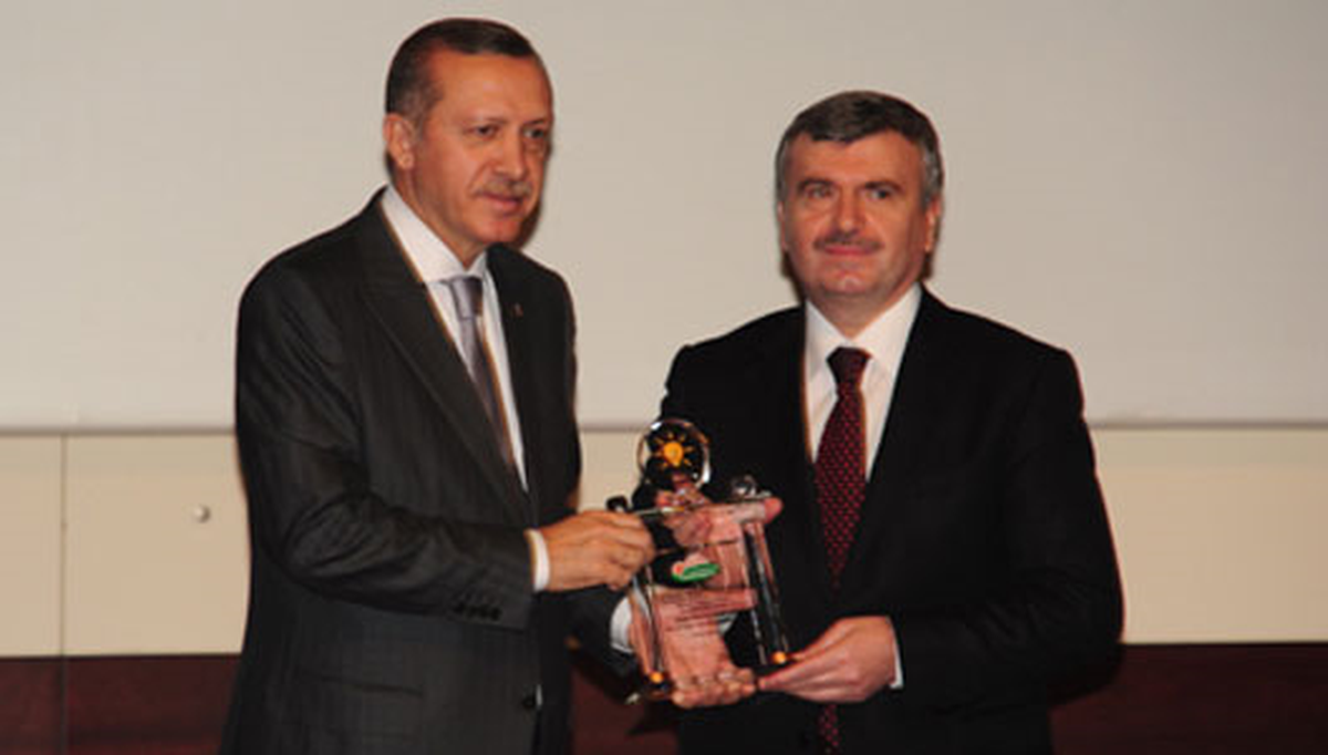 Başbakan\'dan Büyükşehir\'e Ödül