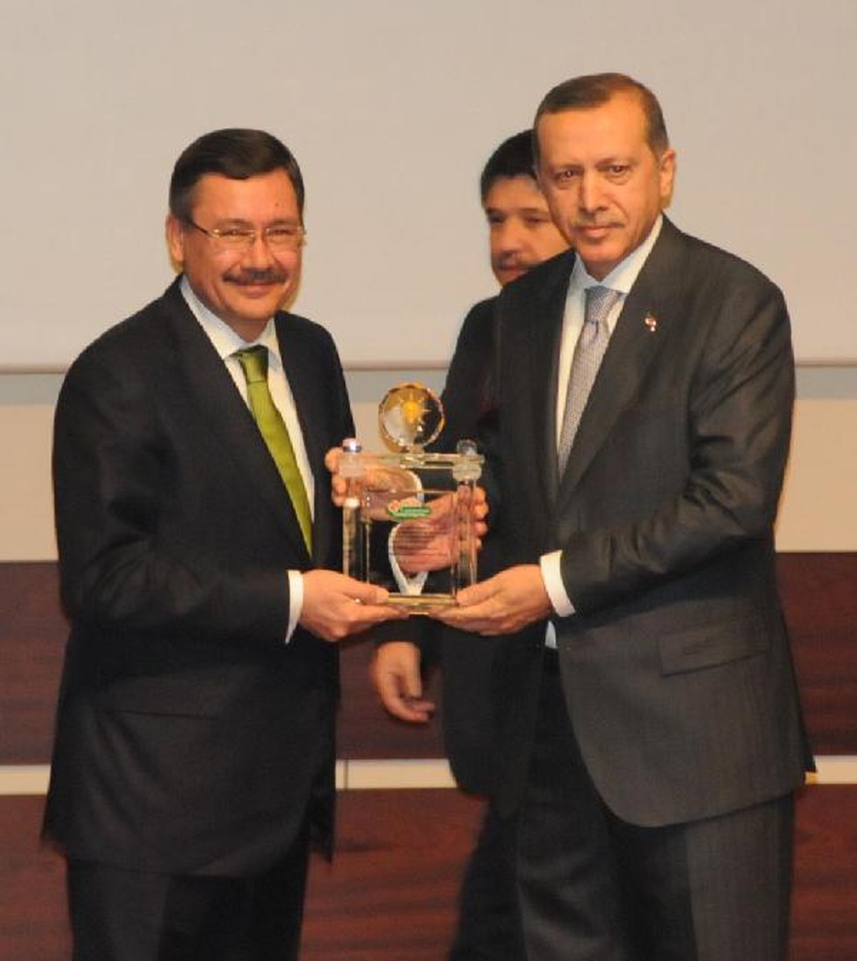 Başbakan Erdoğan\'dan Başarılı Başkanlara Ödül