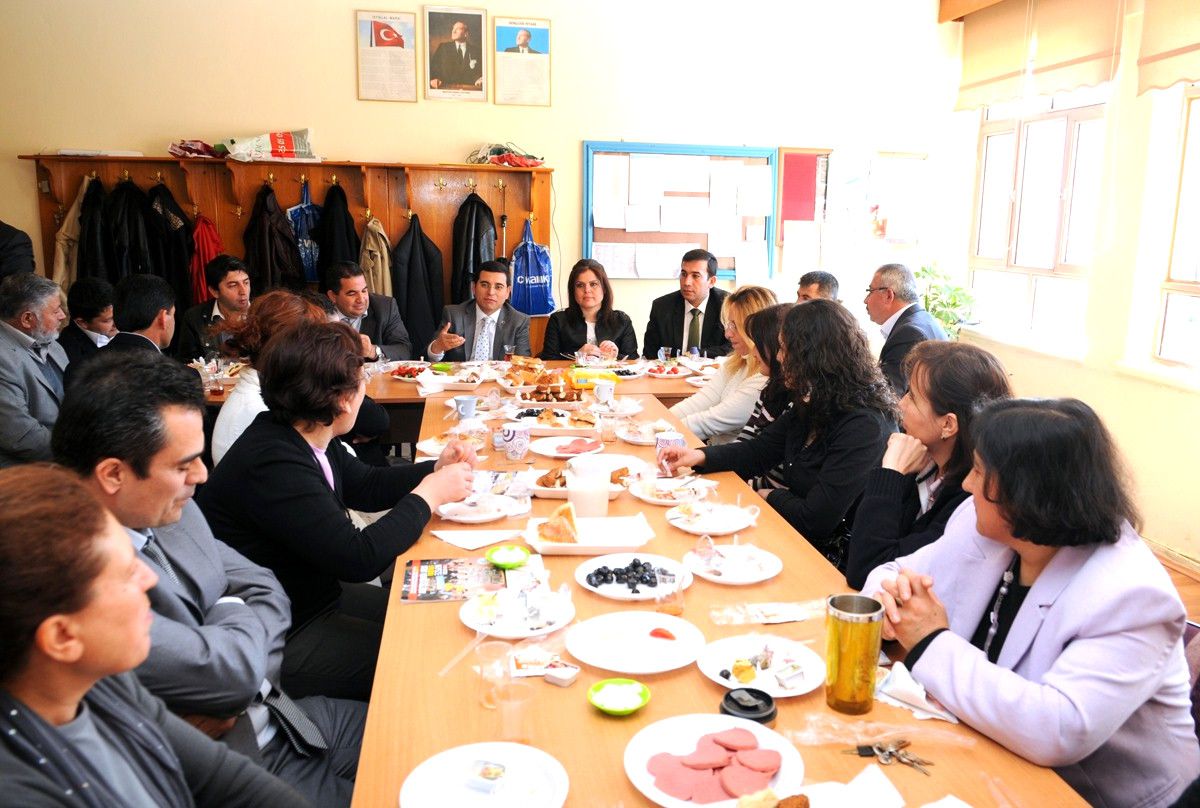 Başkan Tütüncü\'den Okul Ziyareti