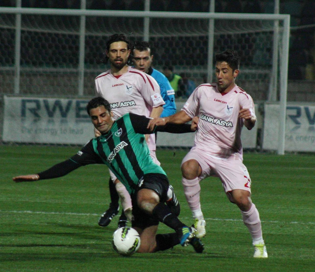 Denizlispor\'da Eser Şoku