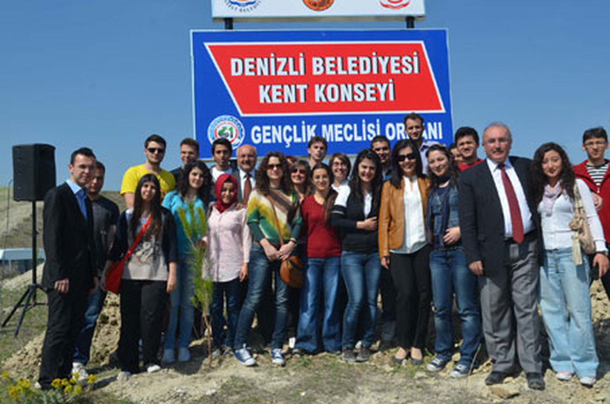Gençlik Meclisi\'nden Hatıra Ormanı