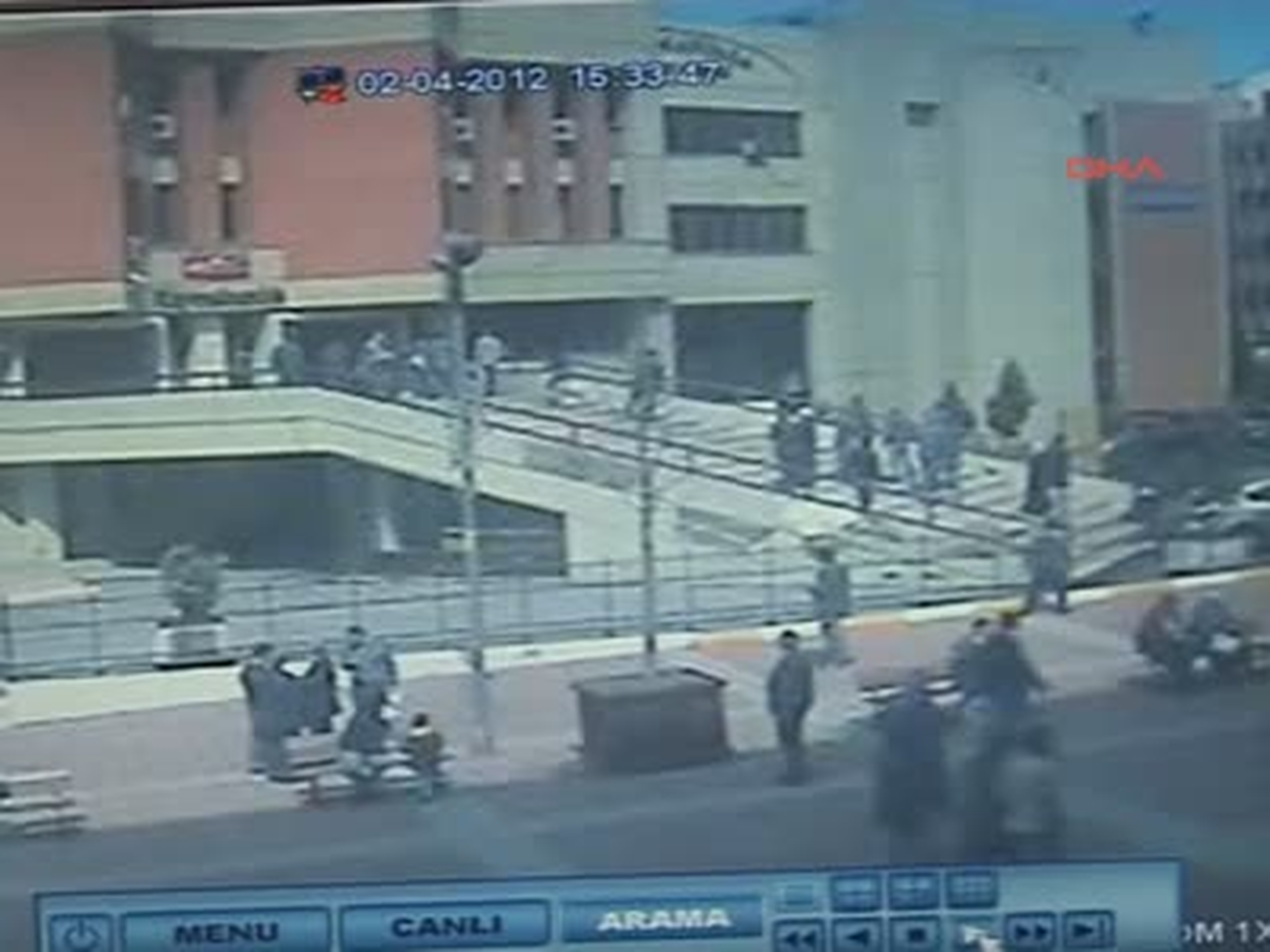 Kaymakamlıktaki Patlama Sonrası Yaşananlar Güvenlik Kamerasında