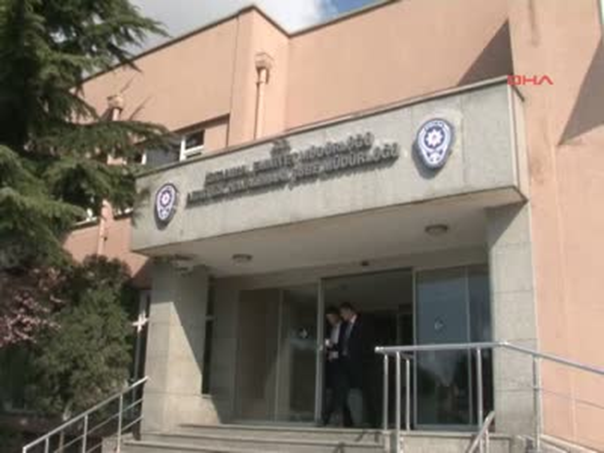 Yolcu 2,5 Milyon Dolarla Yakalandı