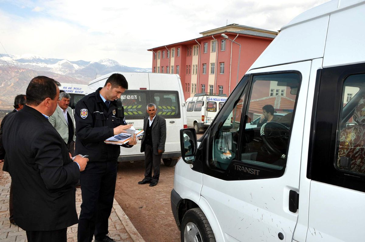 Öğrenci Servisleri Denetlendi