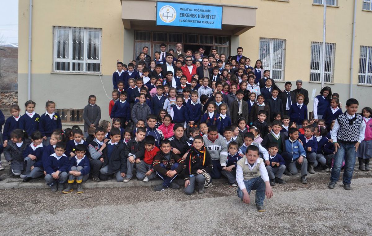 Okulda Kitaplık Oluşturuldu